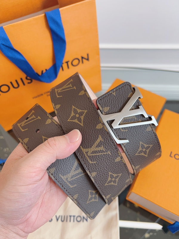 ルイヴィトンベルト素材ディテール